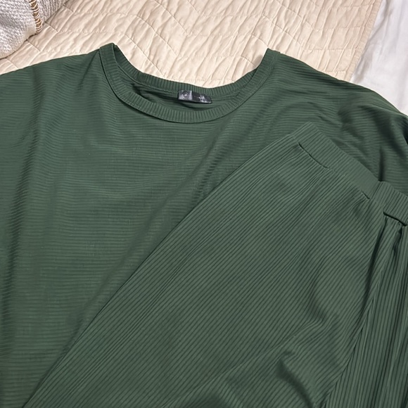 Stretchy amazon set - Picture 2 of 2